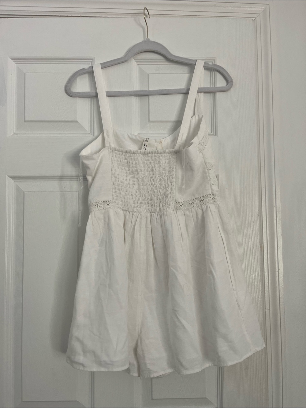 NWT American Eagle White cotton Eyelet Romper - Picture 3 of 4